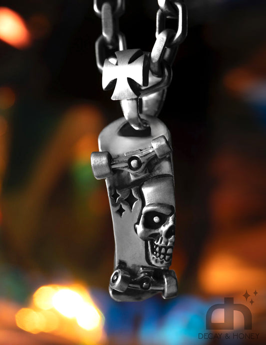 Sk8Skull Pendant